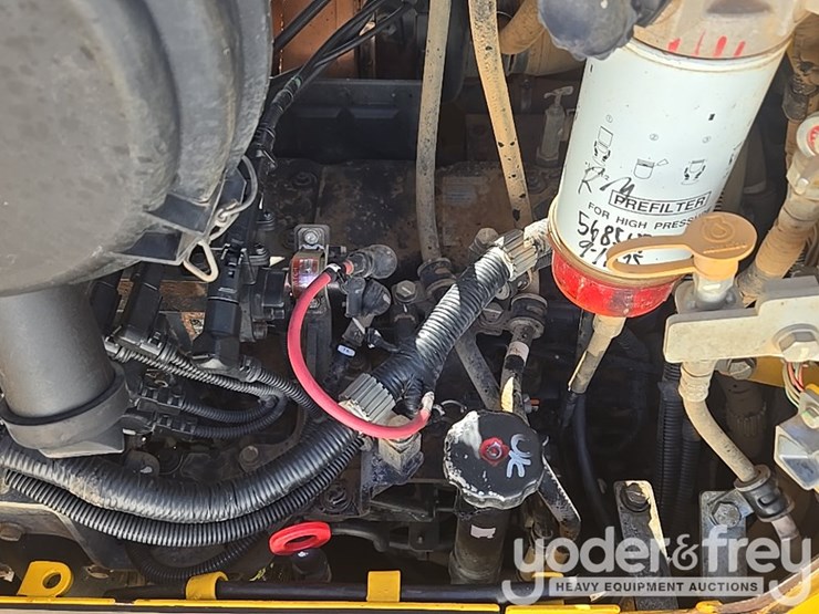 2023-komatsu-d61px-24-image-57