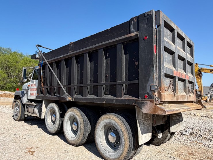 #31925-•-1999-international-tri-axle-dump-truck-image-6