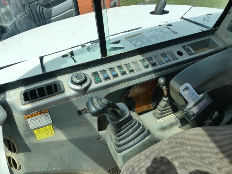 2011-bobcat-e80-image-14