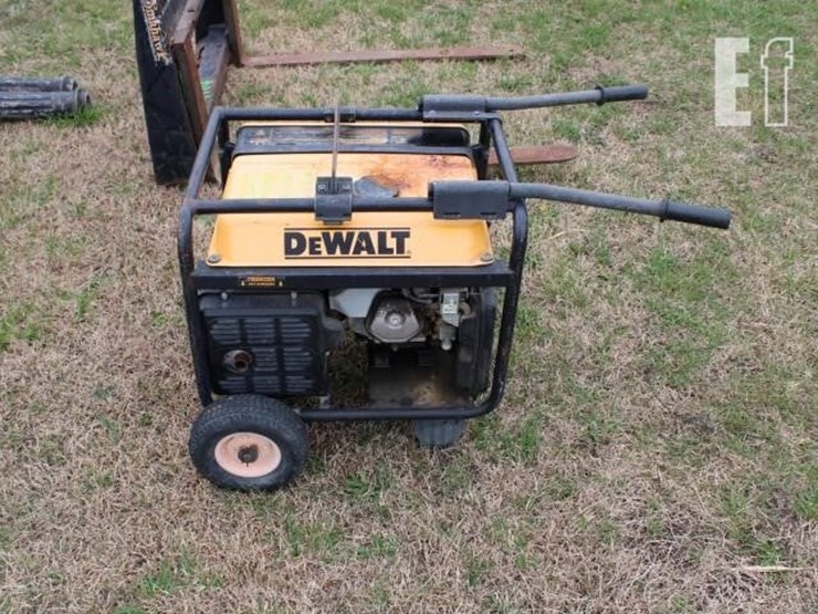 #1109-dewalt-dg7000-generator-has-30a-120vac-2-20a-image-1