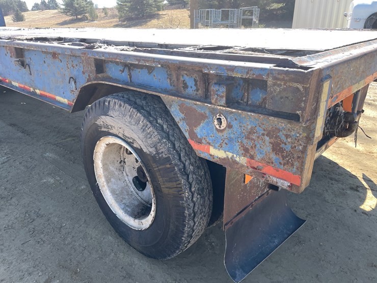 #1030-•-1973-28'-pike-semi-trailer-(has-wi-title)-image-14