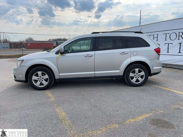 2011-dodge-journey-image-8