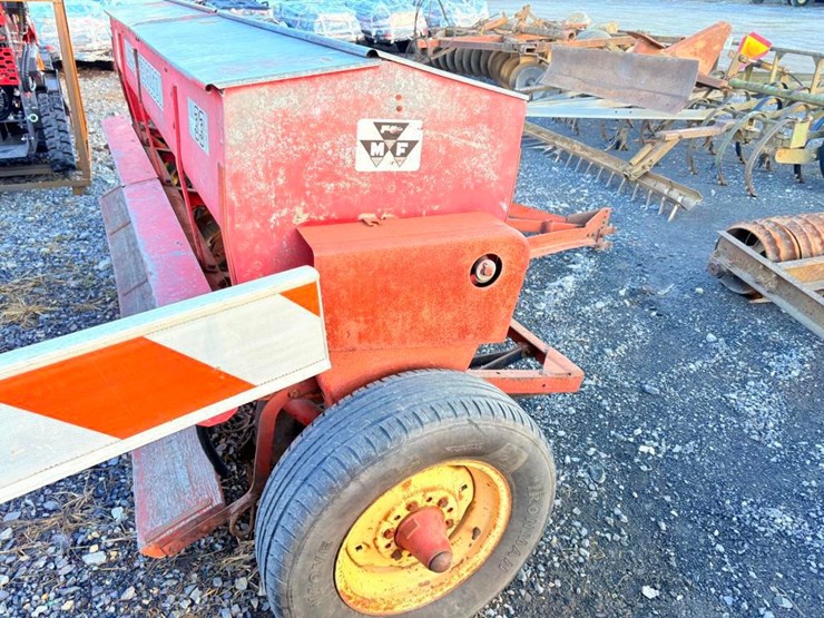 massey-ferguson-33-image-3