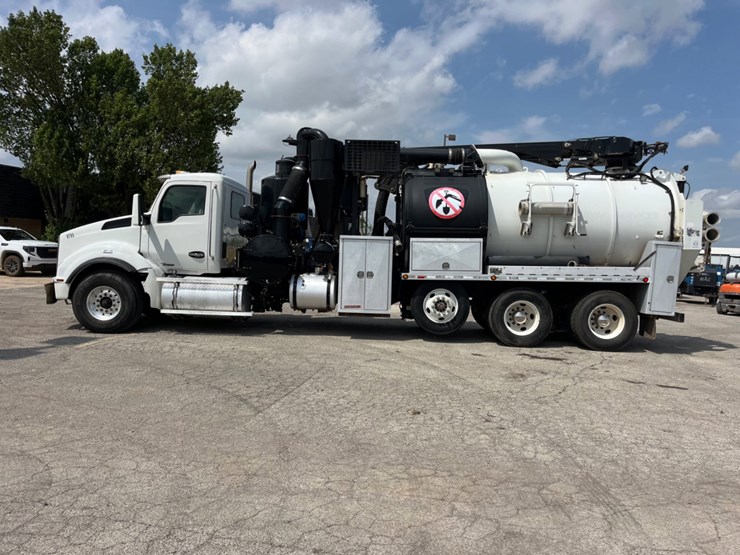 2020-kenworth-t880-image-8