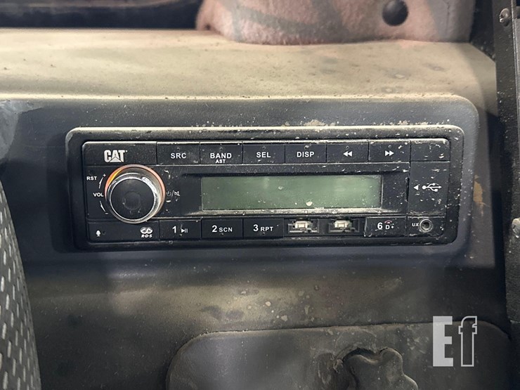 2023-caterpillar-259d3-image-27