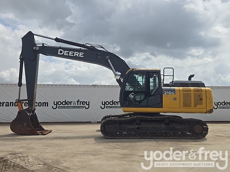 2017-deere-210g-lc-image-2