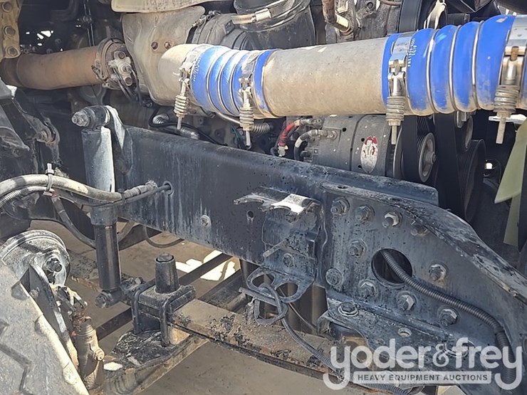 2011-freightliner-cascadia-125-image-57