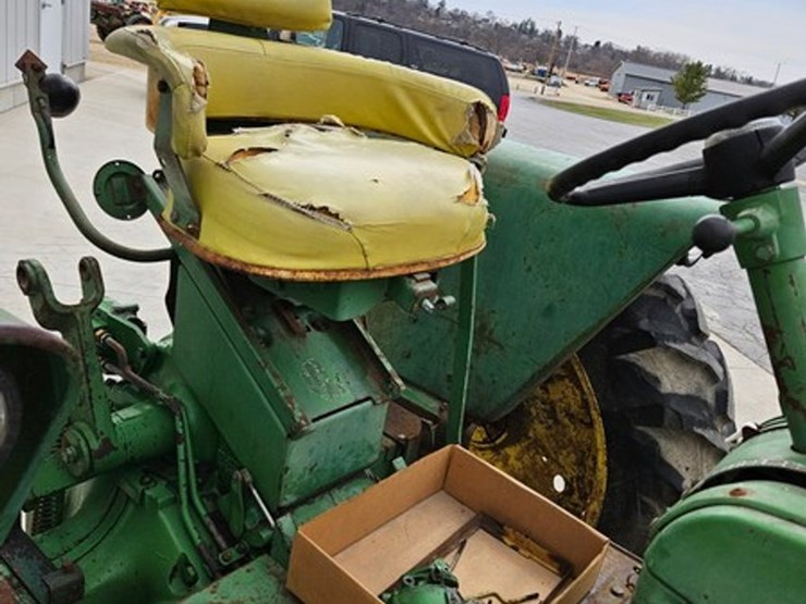 1965-john-deere-2010-image-18