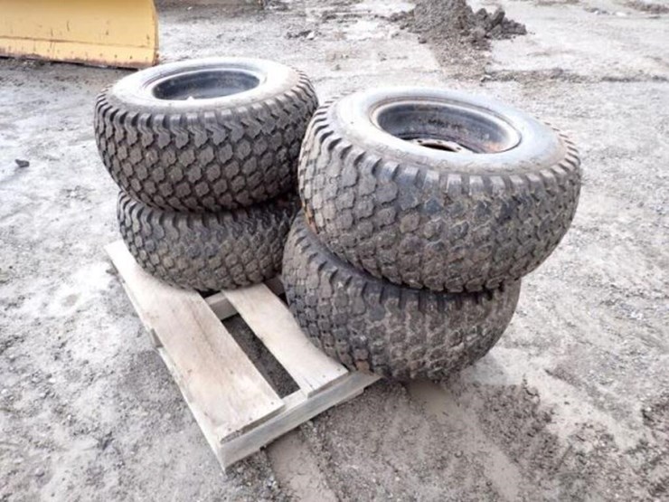 qty-of-(4)-goodyear-31x13.50-15-tire(s)-&-rim(s)-image-4