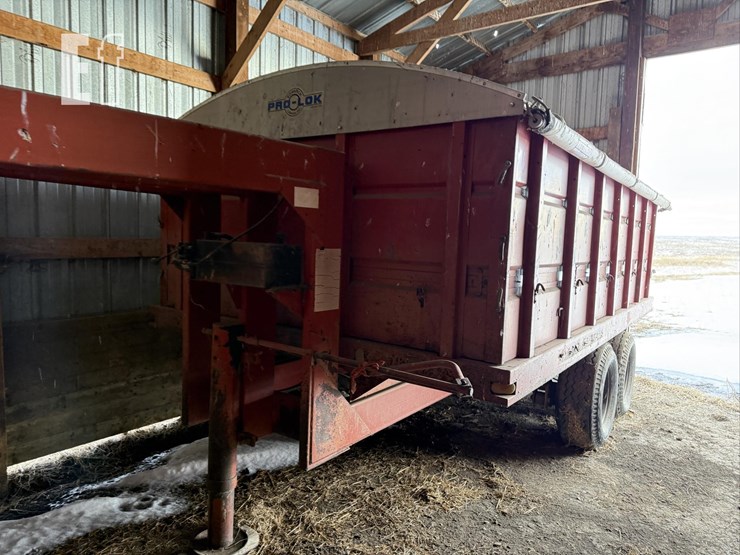 massey-14ft-gooseneck-grain-box-trailer-image-2