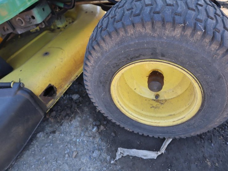 john-deere-120-image-9