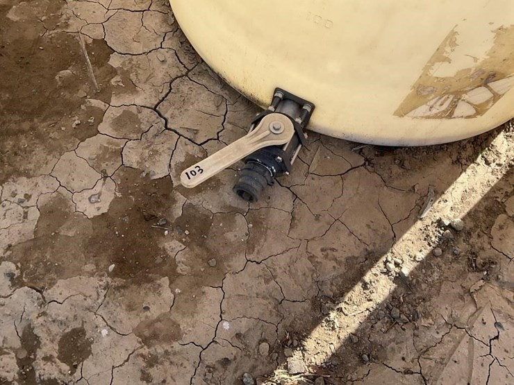 500g-upright-poly-tank-image-2