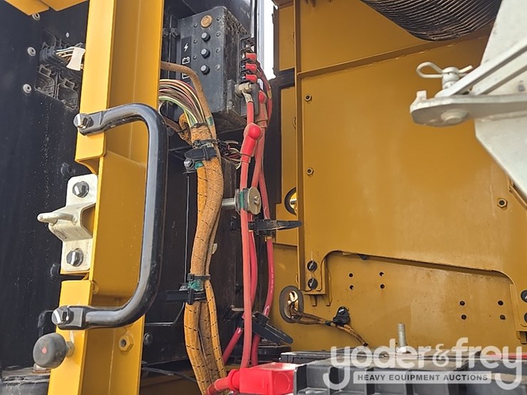 2017-caterpillar-336fl-image-42