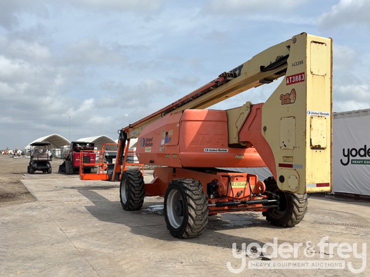 2014-jlg-800aj-image-3
