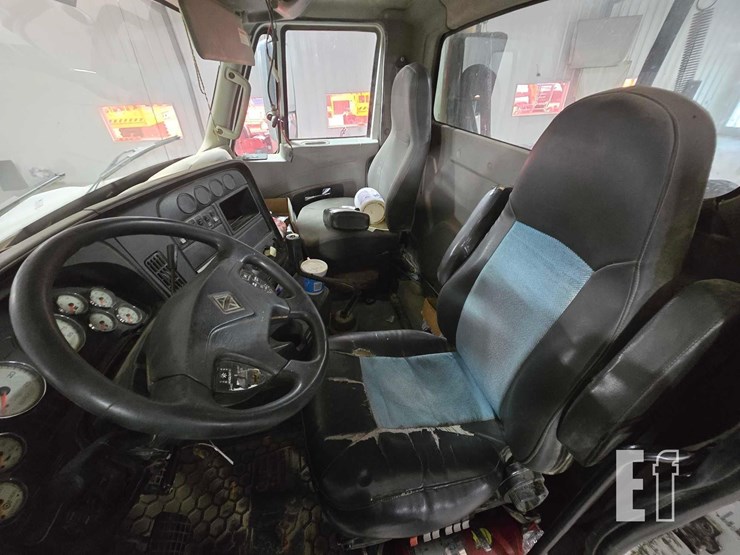 2014-international-prostar-image-9