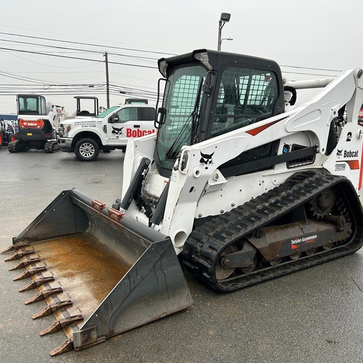 2022 BOBCAT T870