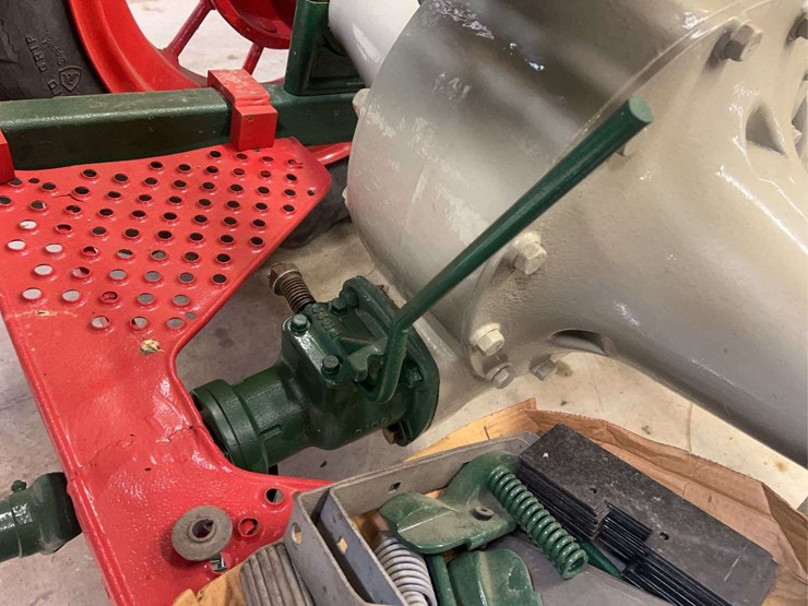 1927-fordson-with-continental-corn-picker-image-41