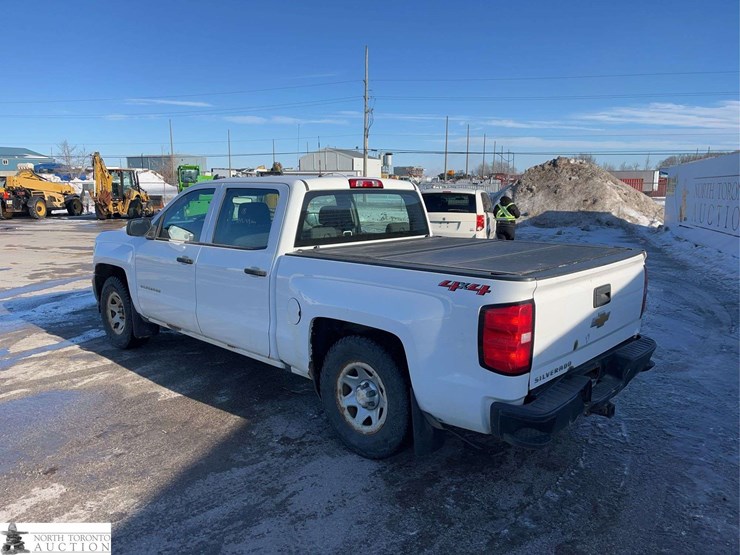 2018-chevrolet-silverado-1500-image-2
