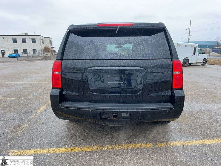 2017-chevrolet-tahoe-image-6