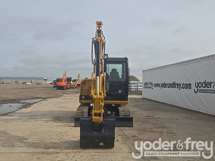 2018-caterpillar-305.5-image-8