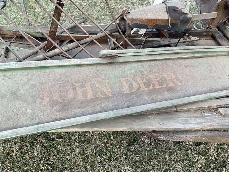 john-deere-8-image-13
