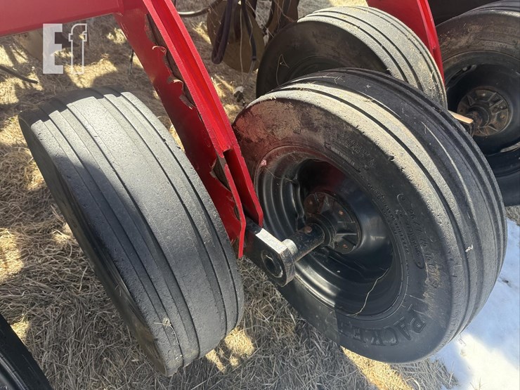 2011-case-ih-3430-image-50