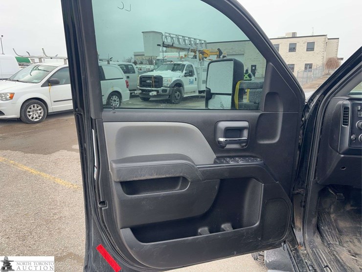 2016-chevrolet-silverado-2500hd-image-22