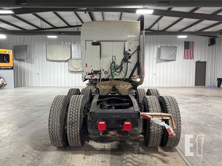 2010-mack-pinnacle-cxu613-image-8