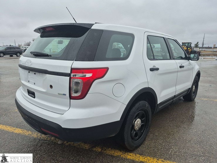 2014-ford-explorer-image-5