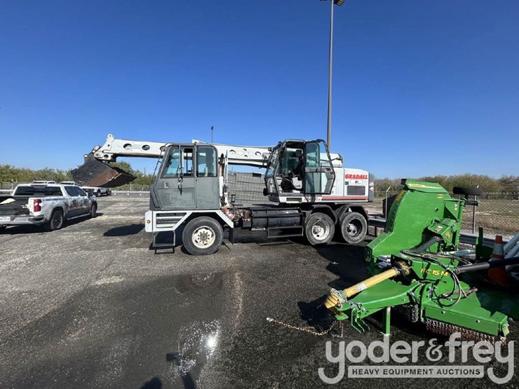 2011-gradall-xl4100-image-2