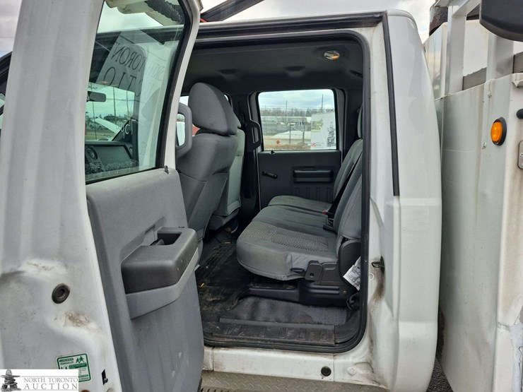 2011-ford-f550-image-15