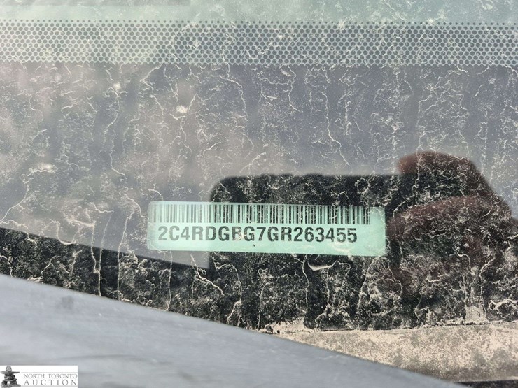 2016-dodge-grand-caravan-sxt-image-18