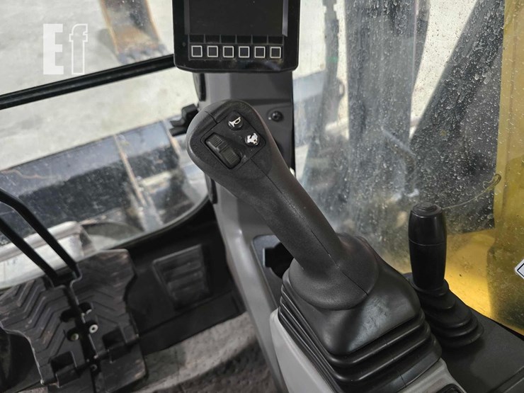 2022-caterpillar-307.5-image-20