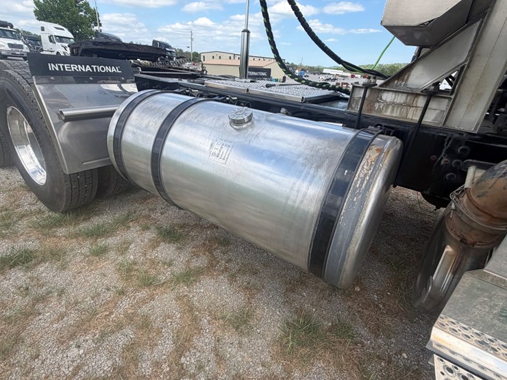 2024-international-hx620-image-23