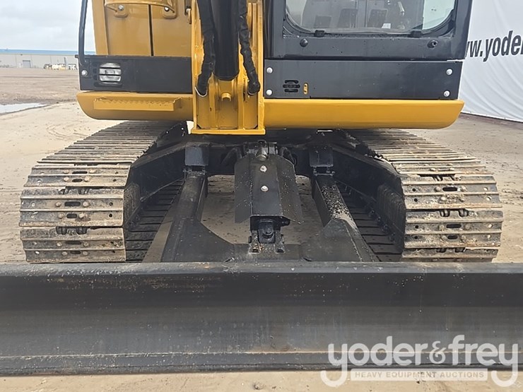 2018-caterpillar-305.5-image-21