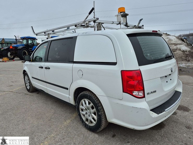 2015-ram-c/v-image-7