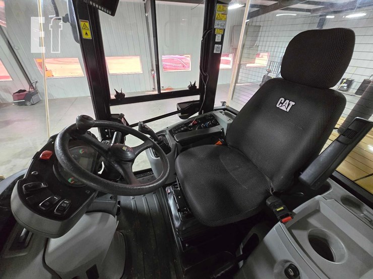 2021-caterpillar-920-image-16