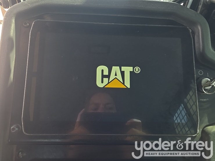 2021-caterpillar-d1-image-74