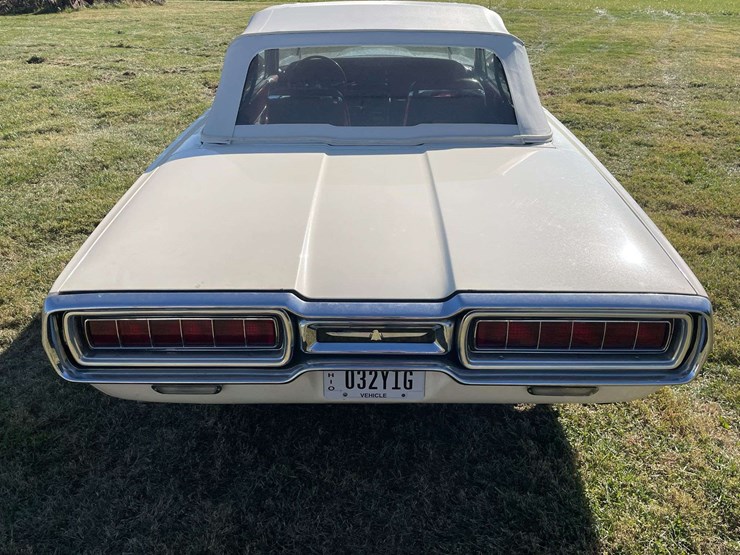 1965-ford-thunderbird-image-31