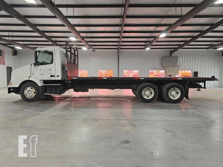 2008-volvo-vnm64200-image-5