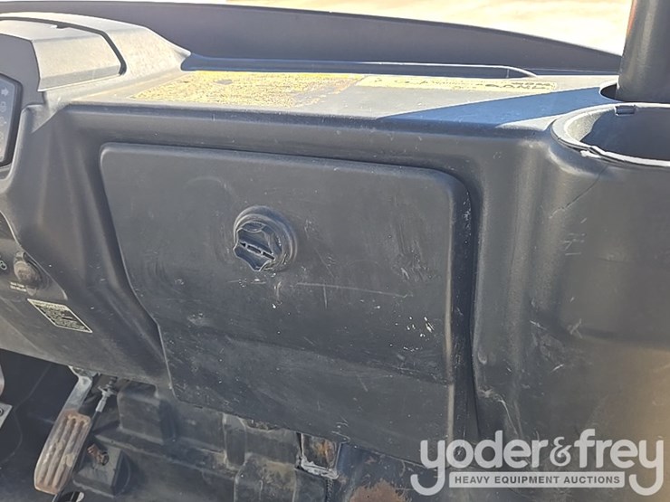 2018-kubota-rtvx1140-image-50