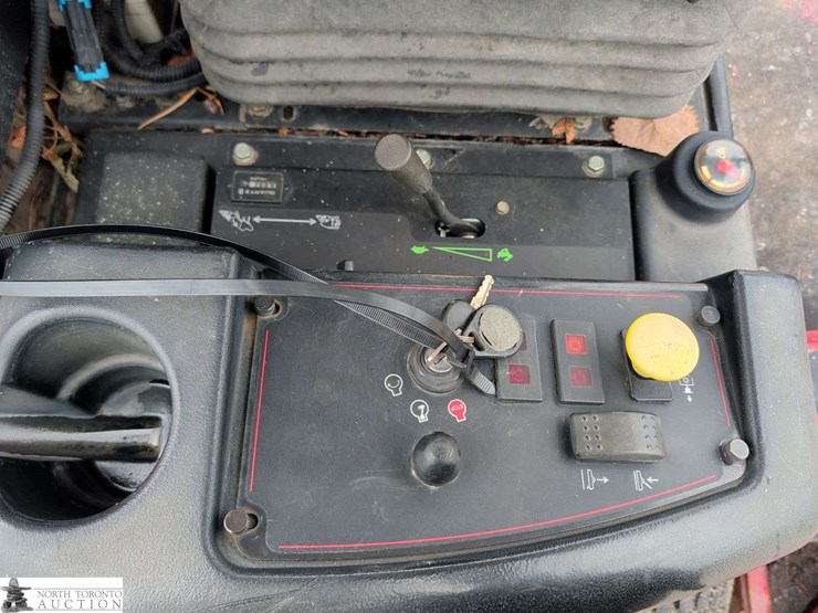 2015-toro-groundsmaster3280d-image-9