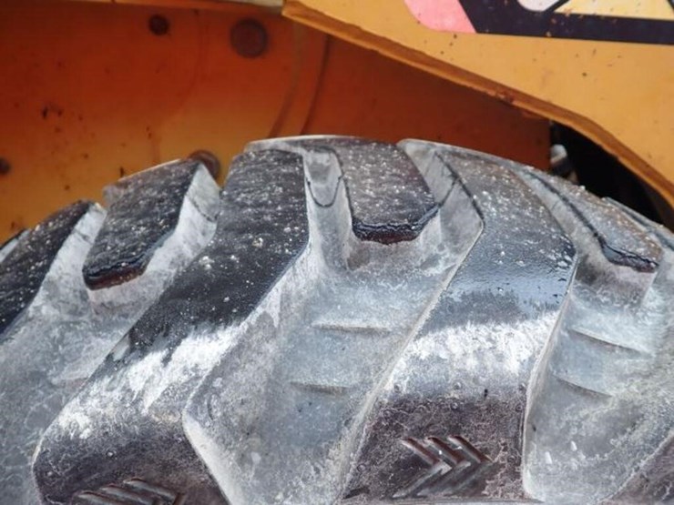 2010-caterpillar-232b-image-42