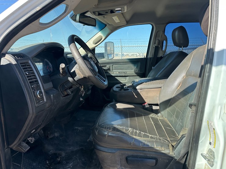 2014-dodge-5500-service-truck-image-10