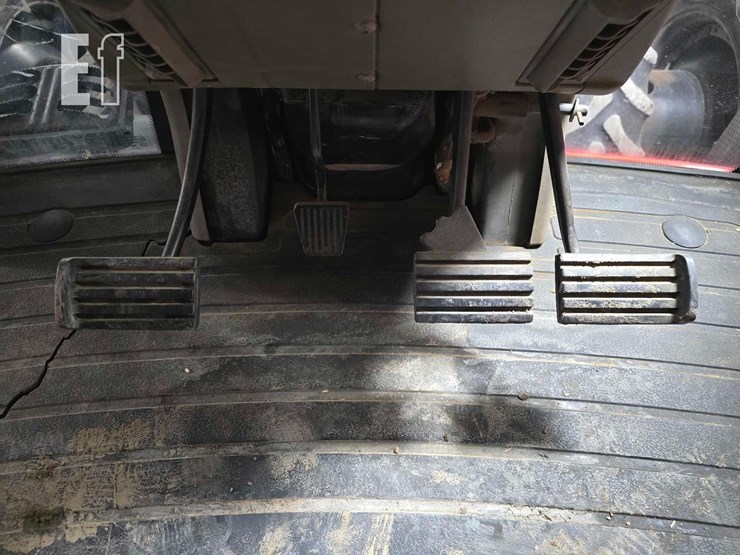 2016-case-ih-magnum-310-cvt-image-14