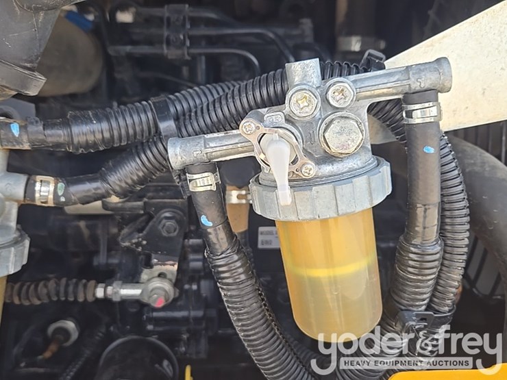 2022-deere-26g-image-50