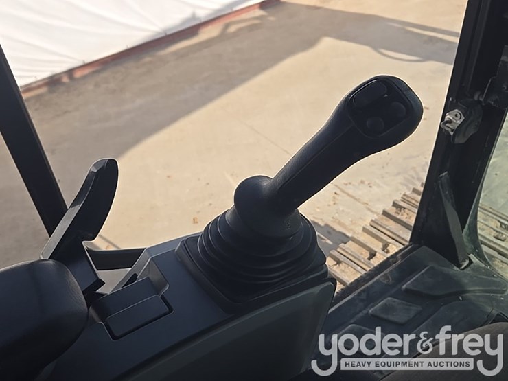 2017-caterpillar-336fl-image-102