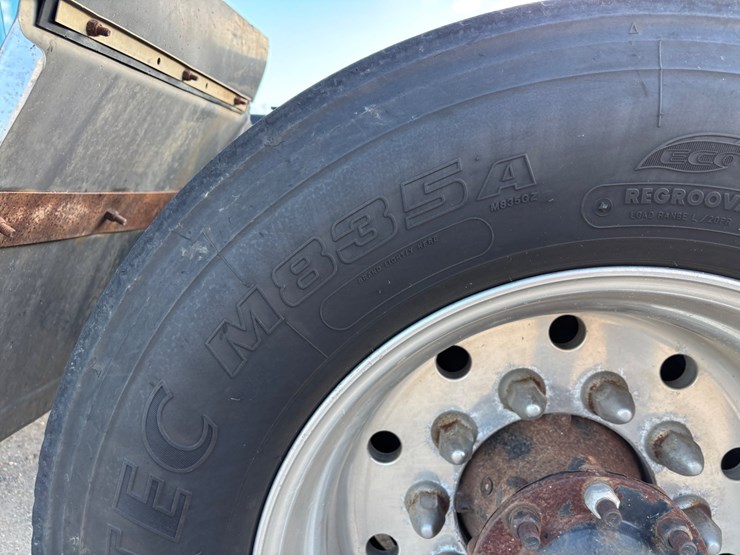 2015-international-prostar-image-9