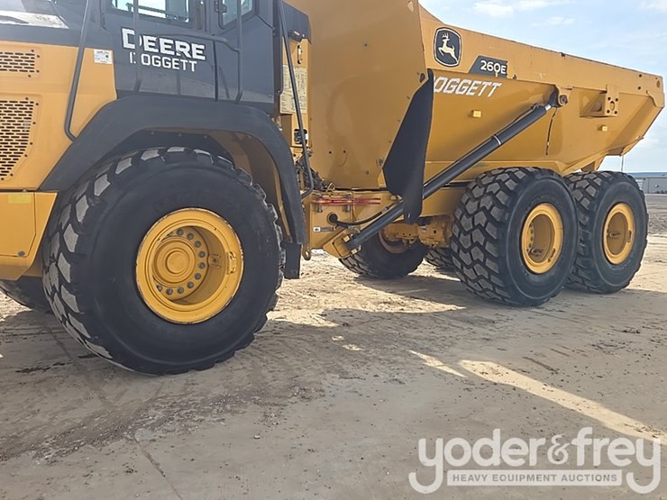 2022-deere-260e-image-9