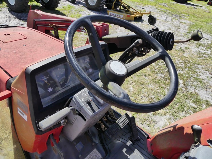 massey-ferguson-1240-image-10